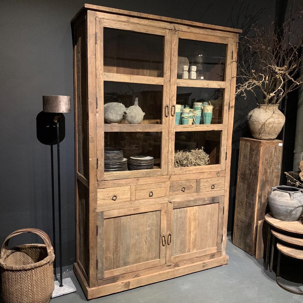 Buffetkast robuust oud hout