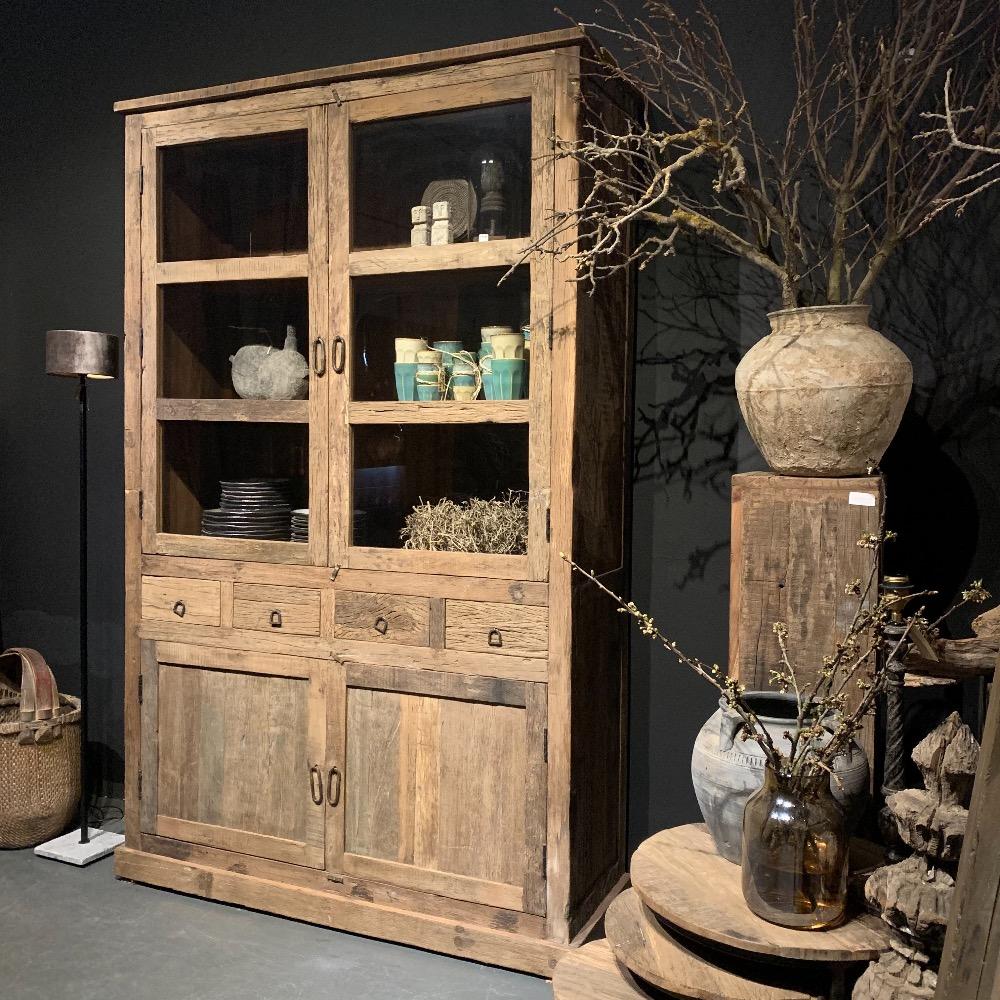 Buffetkast robuust oud hout
