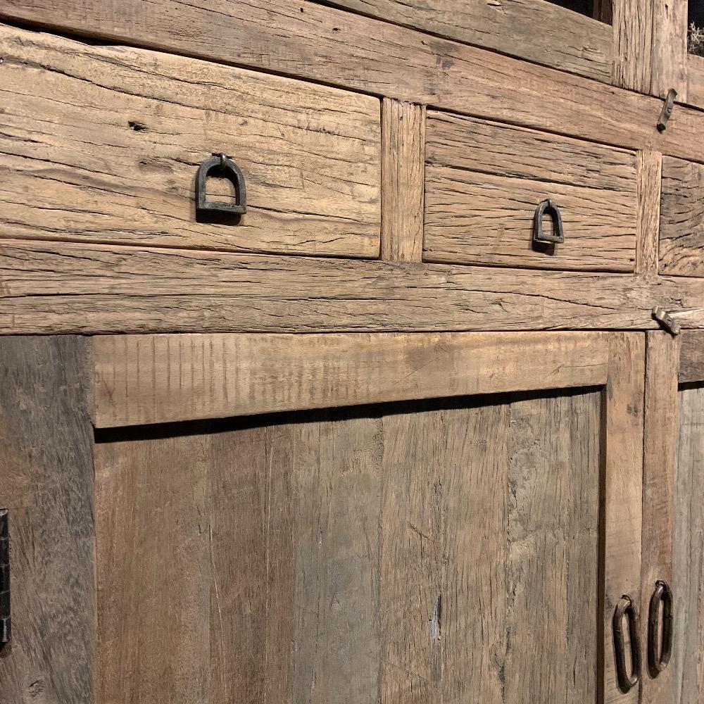 Buffetkast robuust oud hout