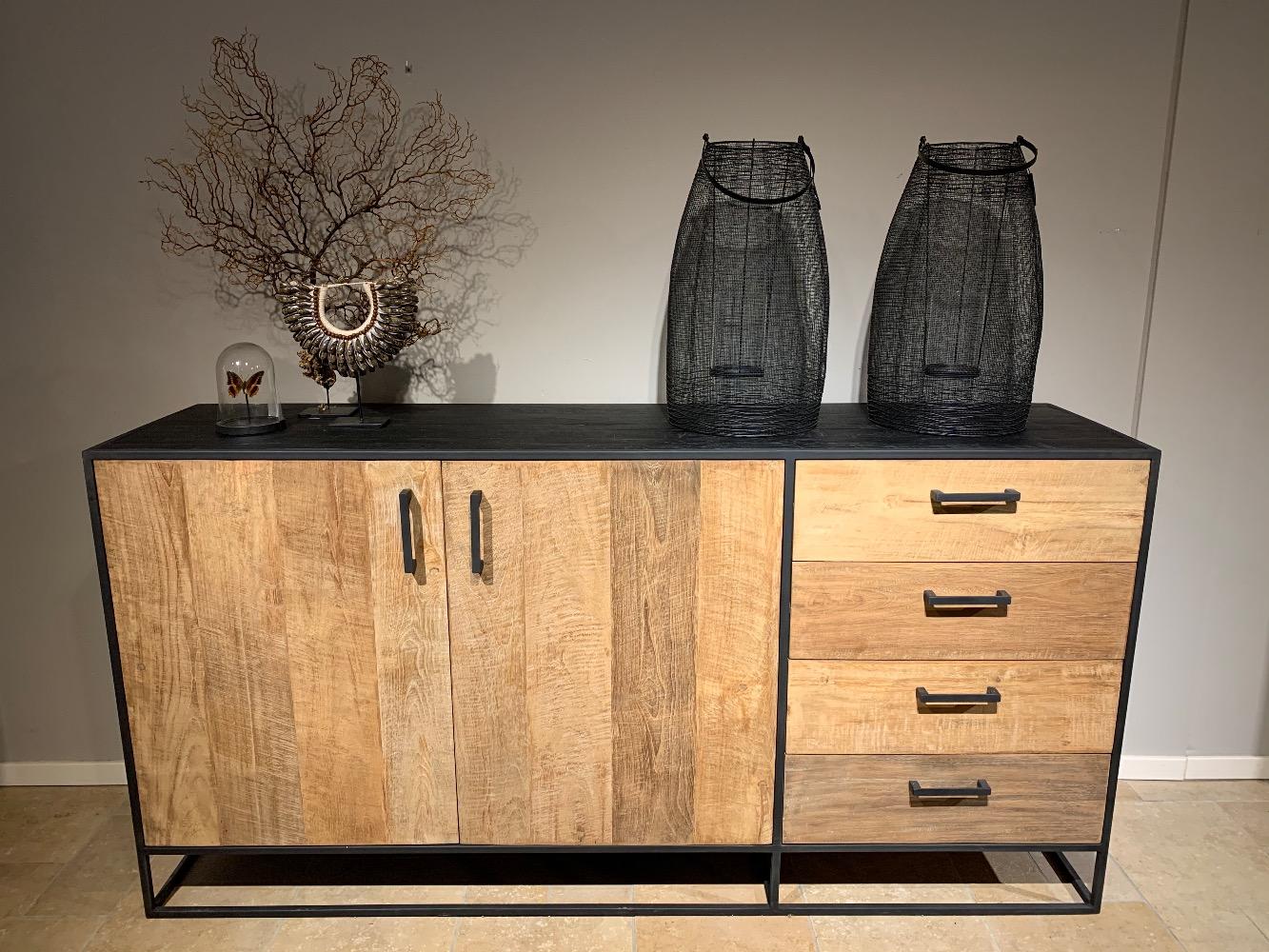 Dressoir teak 2 deurs 4 lade