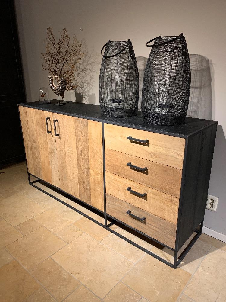 Dressoir teak 2 deurs 4 lade