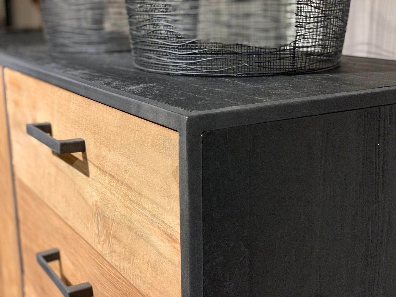 Dressoir teak 2 deurs 4 lade