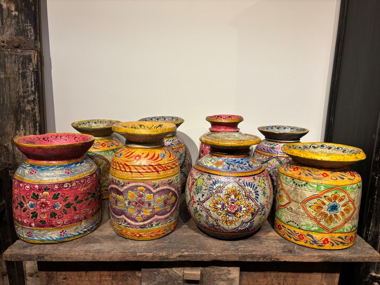 Handbeschilderde melkpotten groot