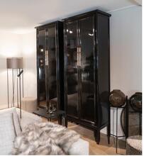 Hoogglans 2 deurskast Babs zwart