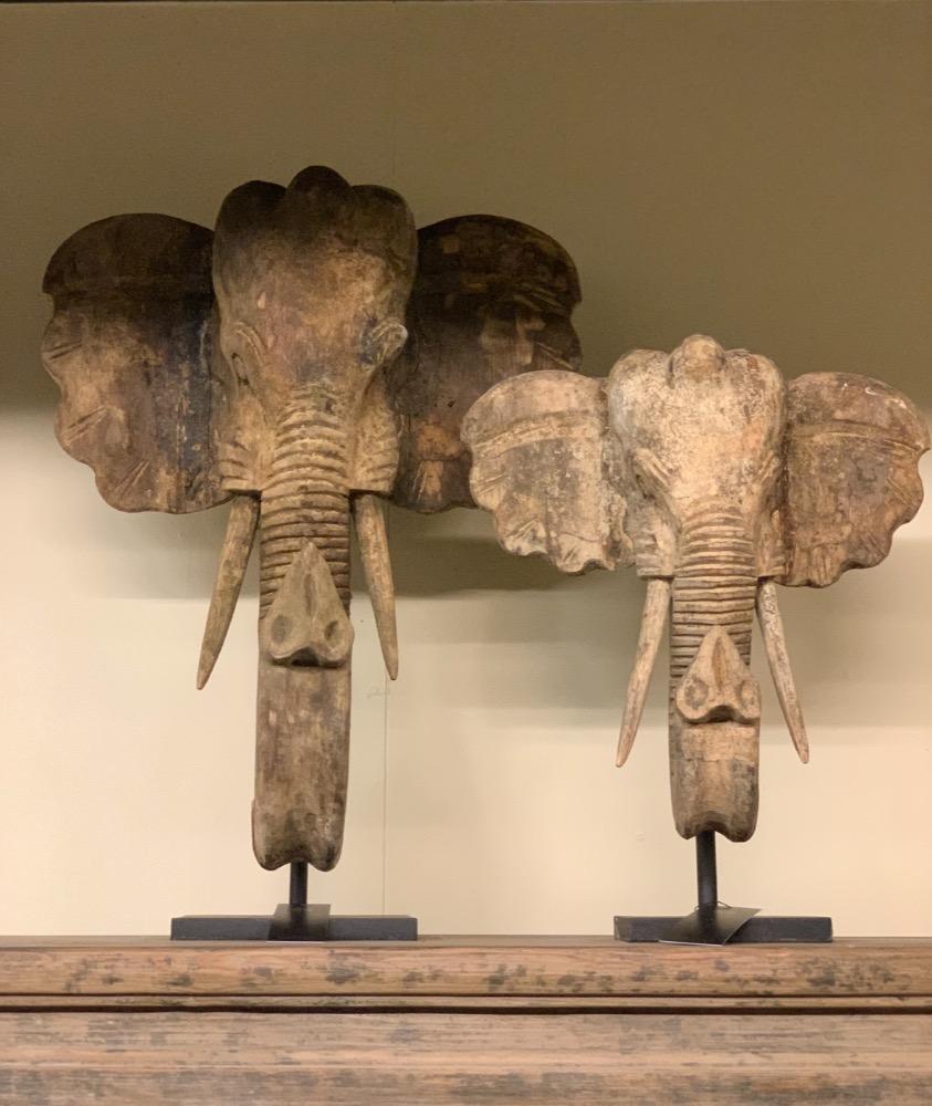 Houten Olifant op voet