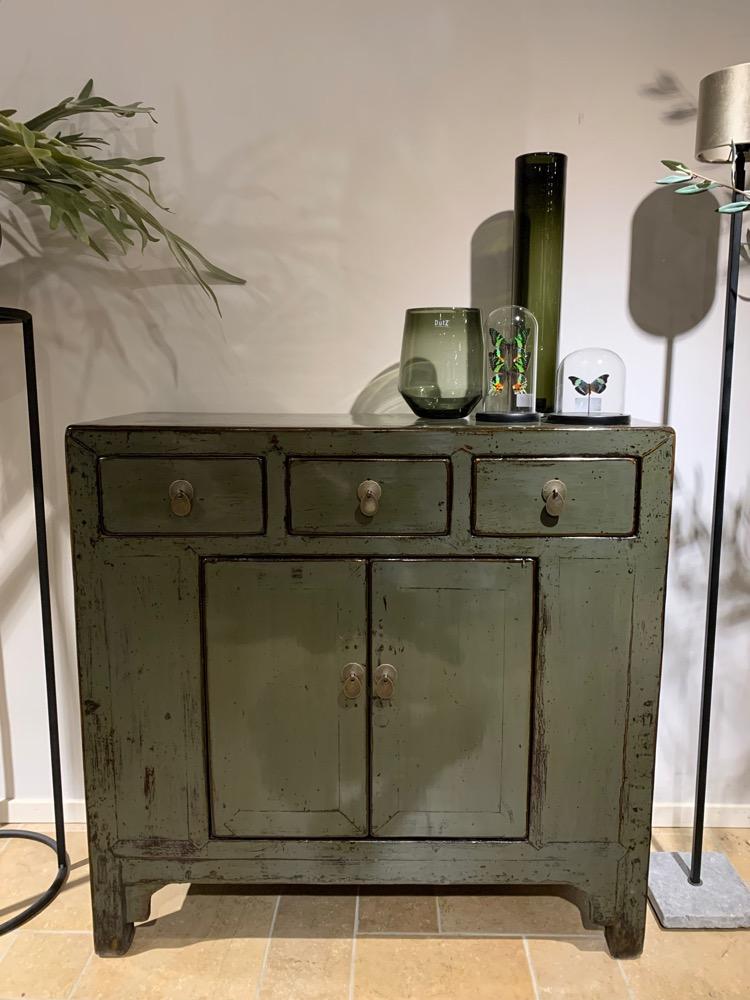 Originele oud  Chinese hoogglans dressoir smal  antique lacuer old jade grijs groen 