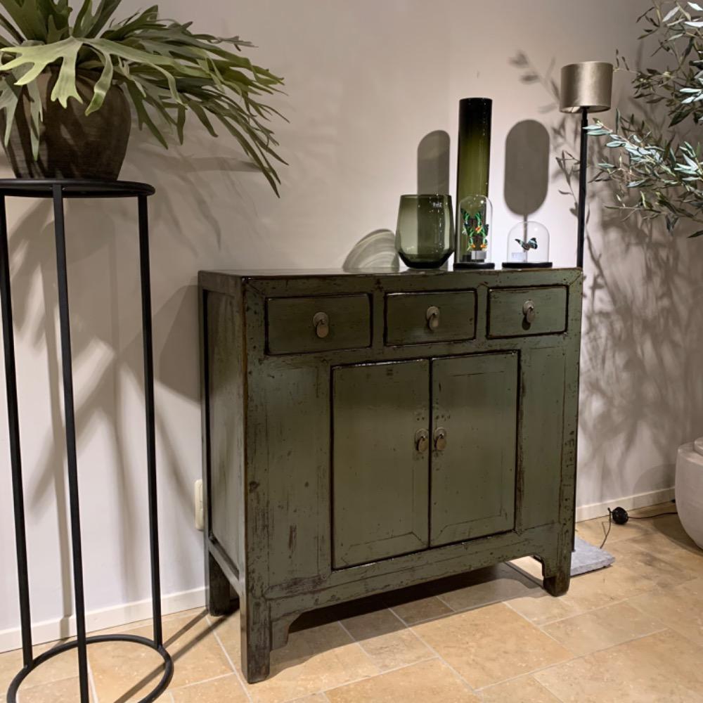 Originele oud  Chinese hoogglans dressoir smal  antique lacuer old jade grijs groen 