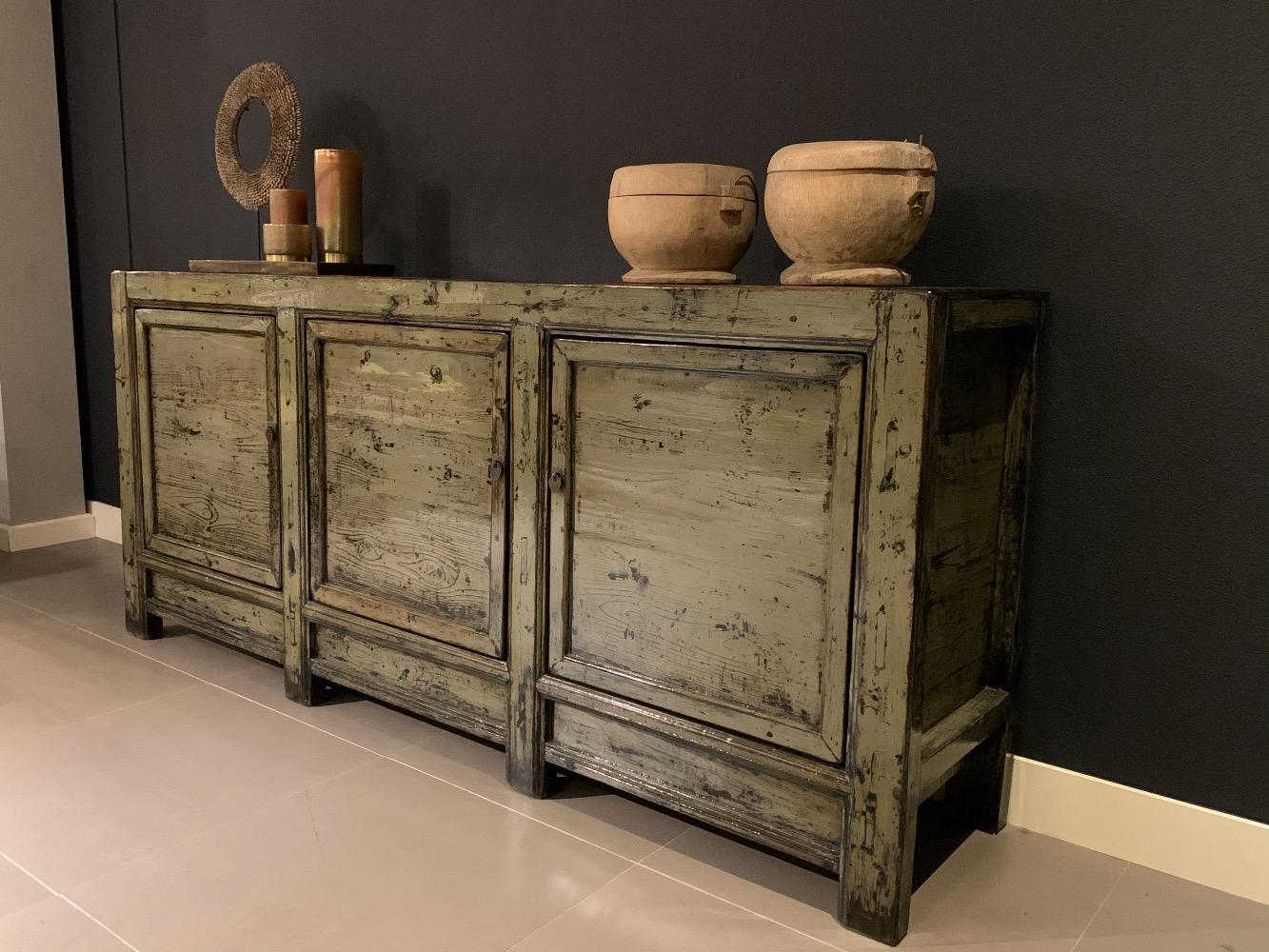 Oud Chinees dressoir hoogglans 