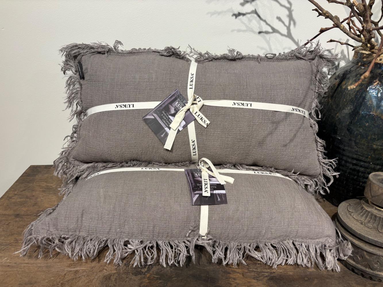 Sierkussen Louise Taupe  Luksa homecollection