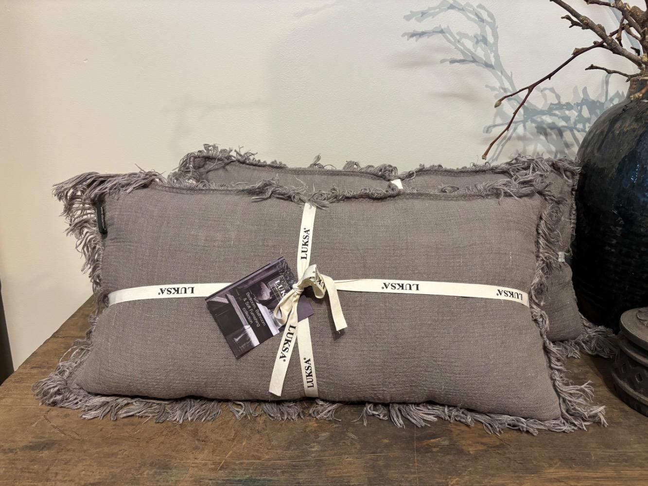 Sierkussen Louise Taupe  Luksa homecollection