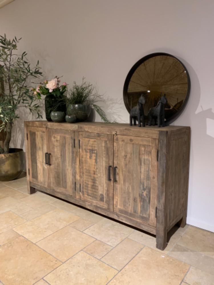 Stoer dressoir Bas, met 4 deuren