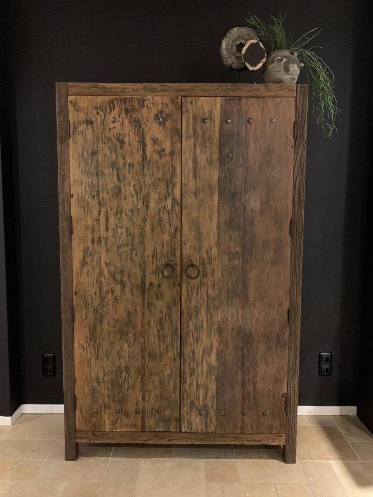 Stoere robuuste 2 deurskast