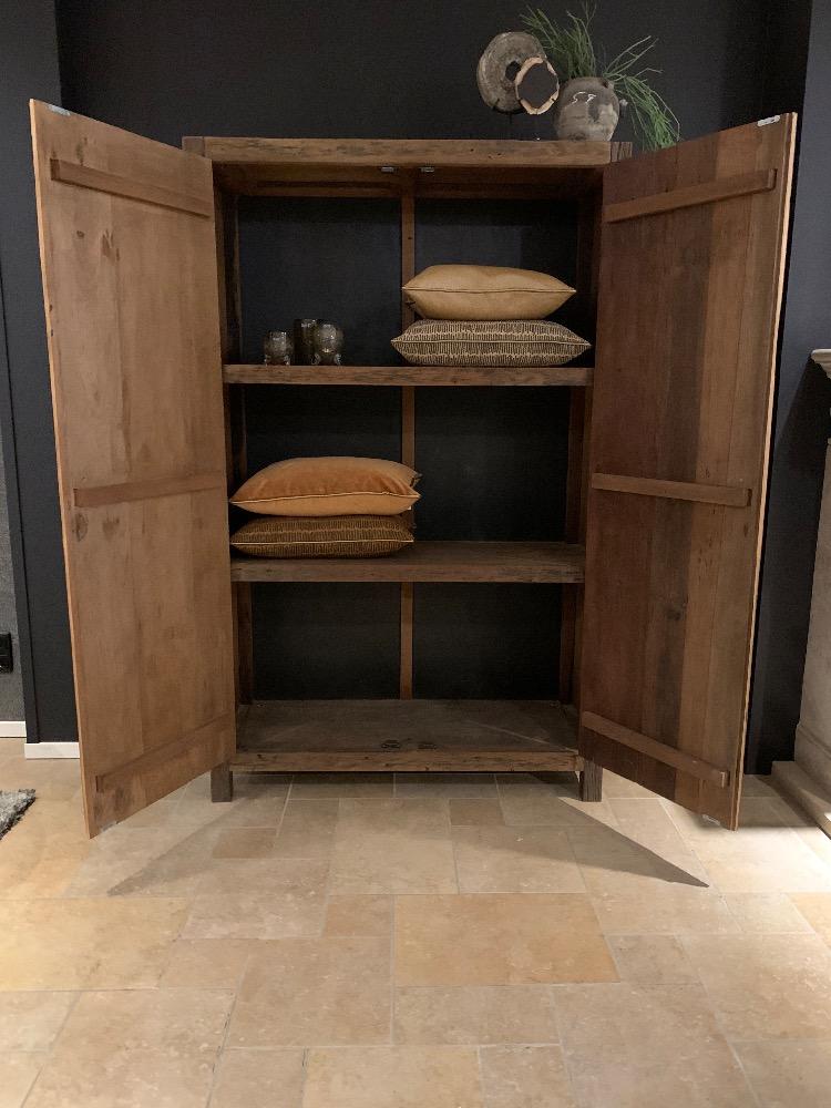 Stoere robuuste 2 deurskast