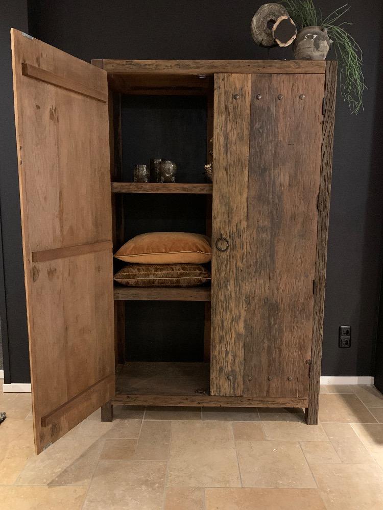 Stoere robuuste 2 deurskast