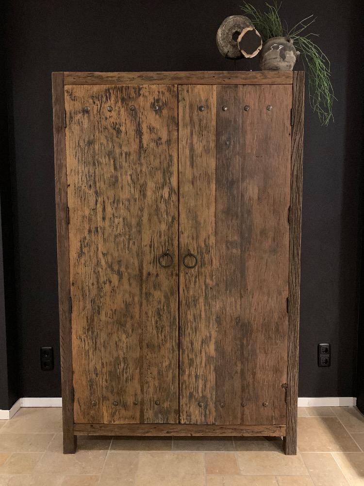 Stoere robuuste 2 deurskast