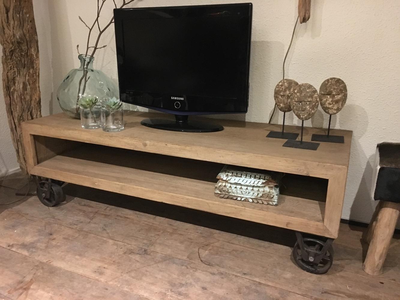 Tv kast Elm op wielen