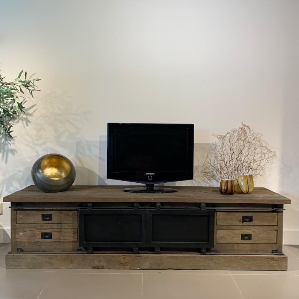 Tv meubel Julian 180 cm , robuust oud hout 