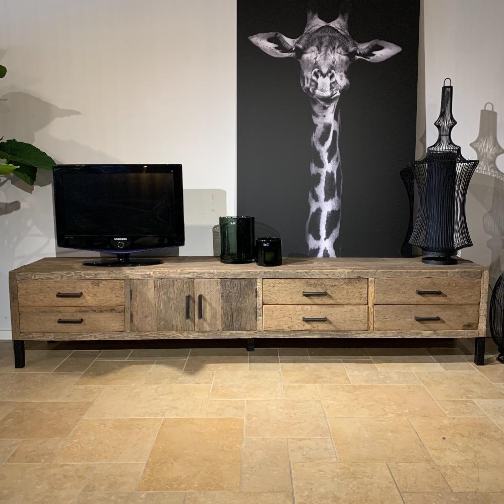 Tv meubel met stalen poten 240 cm
