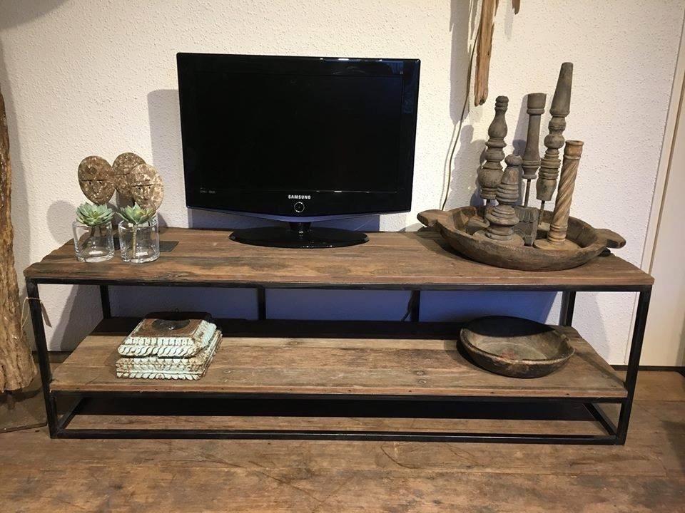 Tv meubel oud hout ijzer onderstel