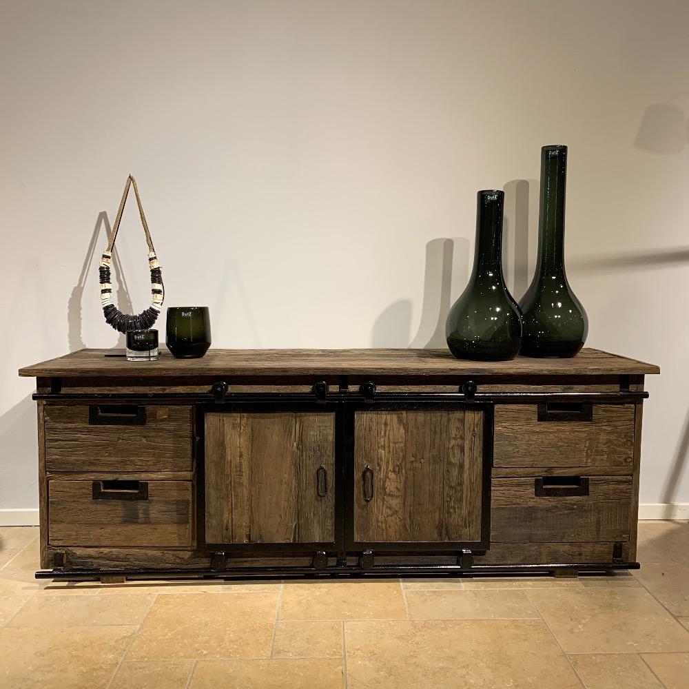 Tv meubel robuust hout met schuifdeuren 