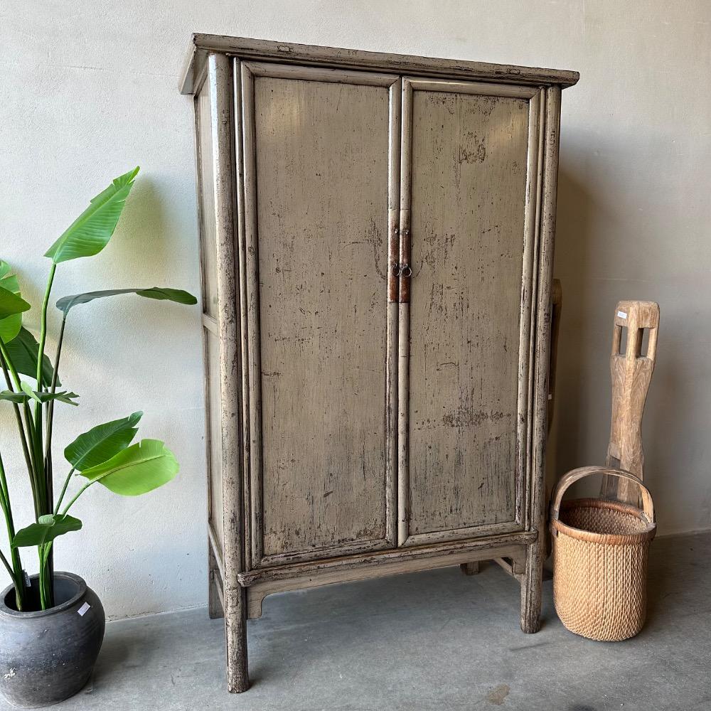 Unieke hoogglans 2 deurskast oud Jade olijf groen 