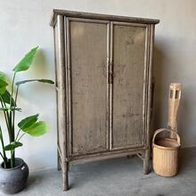 Unieke hoogglans 2 deurskast oud Jade olijf groen