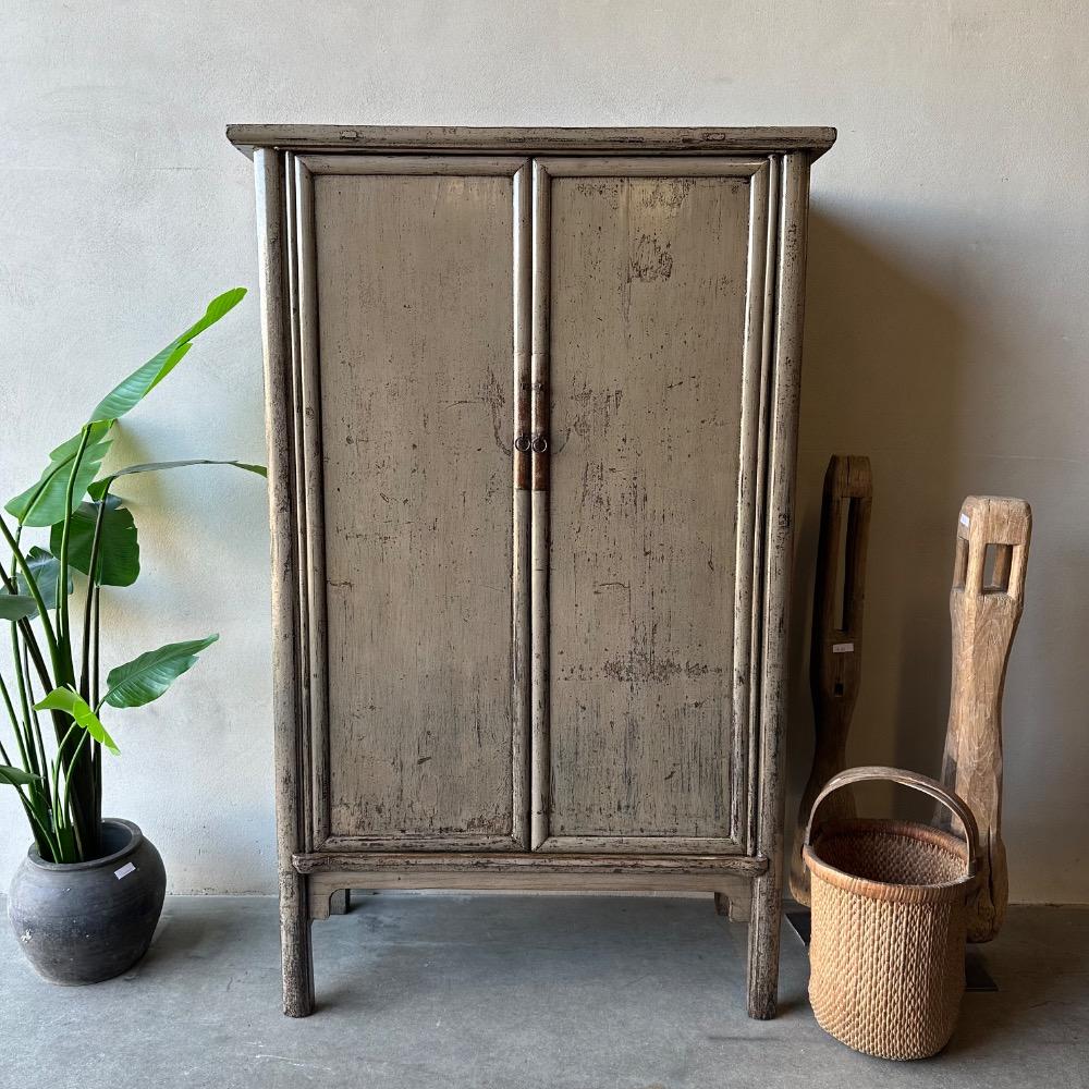 Unieke hoogglans 2 deurskast oud Jade olijf groen 