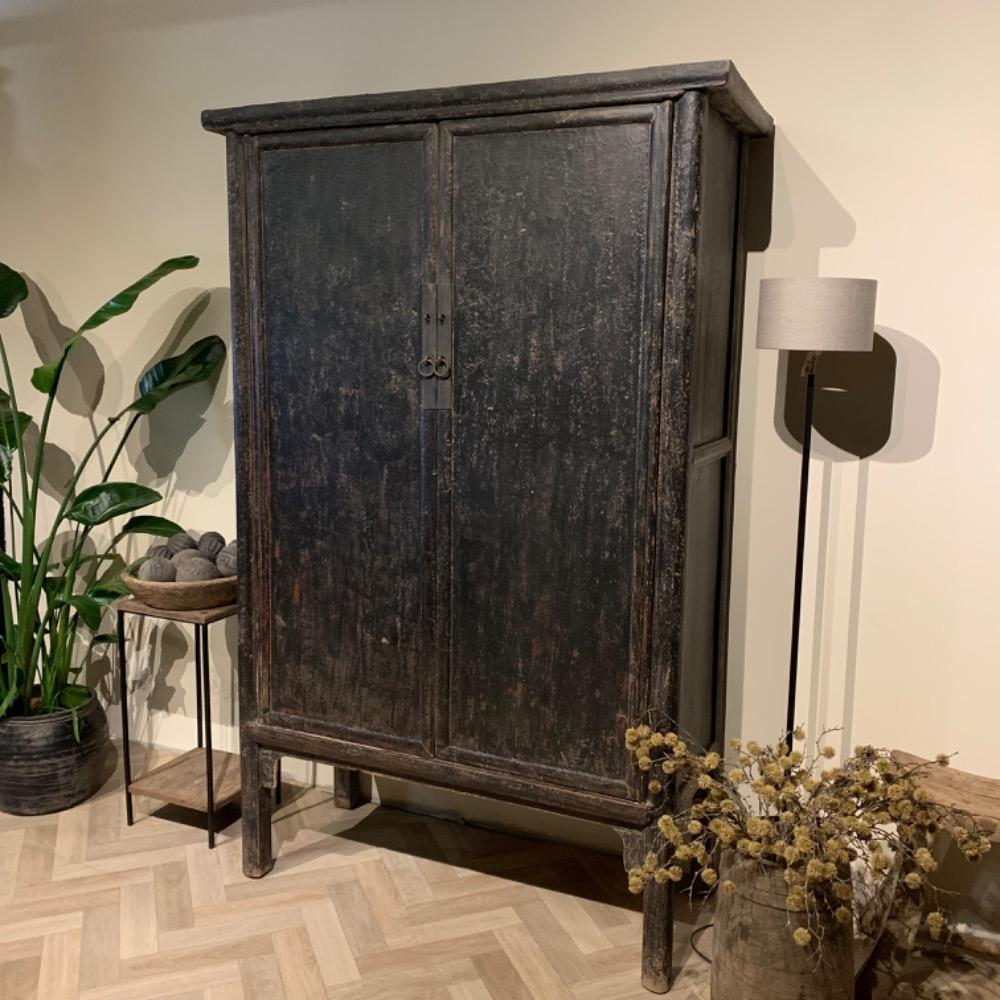 Unieke oude Chinese 2 deurskast old black 