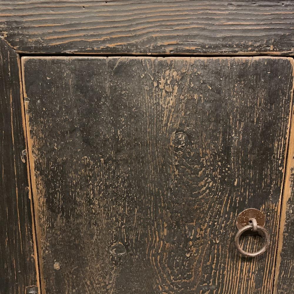 Vitrine kast smal, oud elm